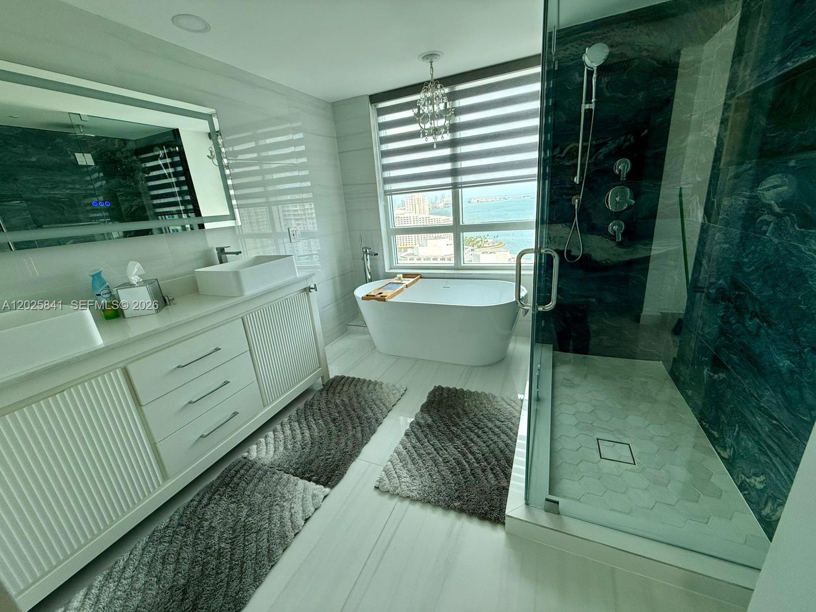 951 Brickell Ave #2810, Miami FL 33131