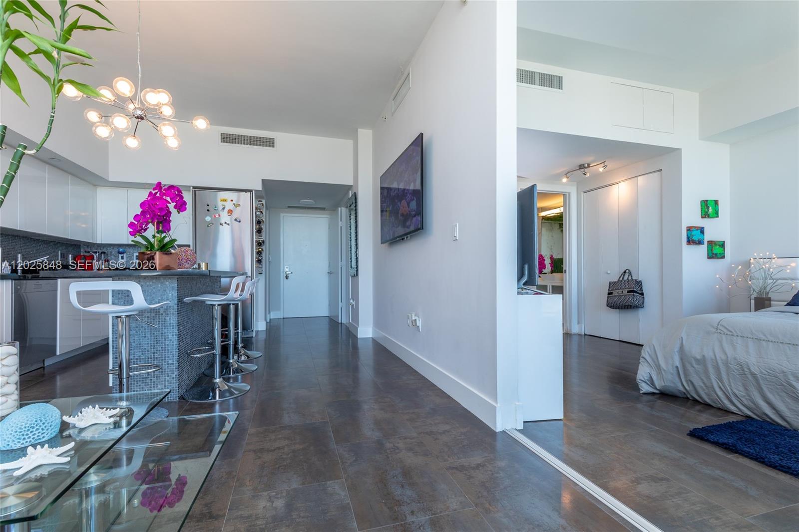 92 SW 3rd St #5108, Miami FL 33130