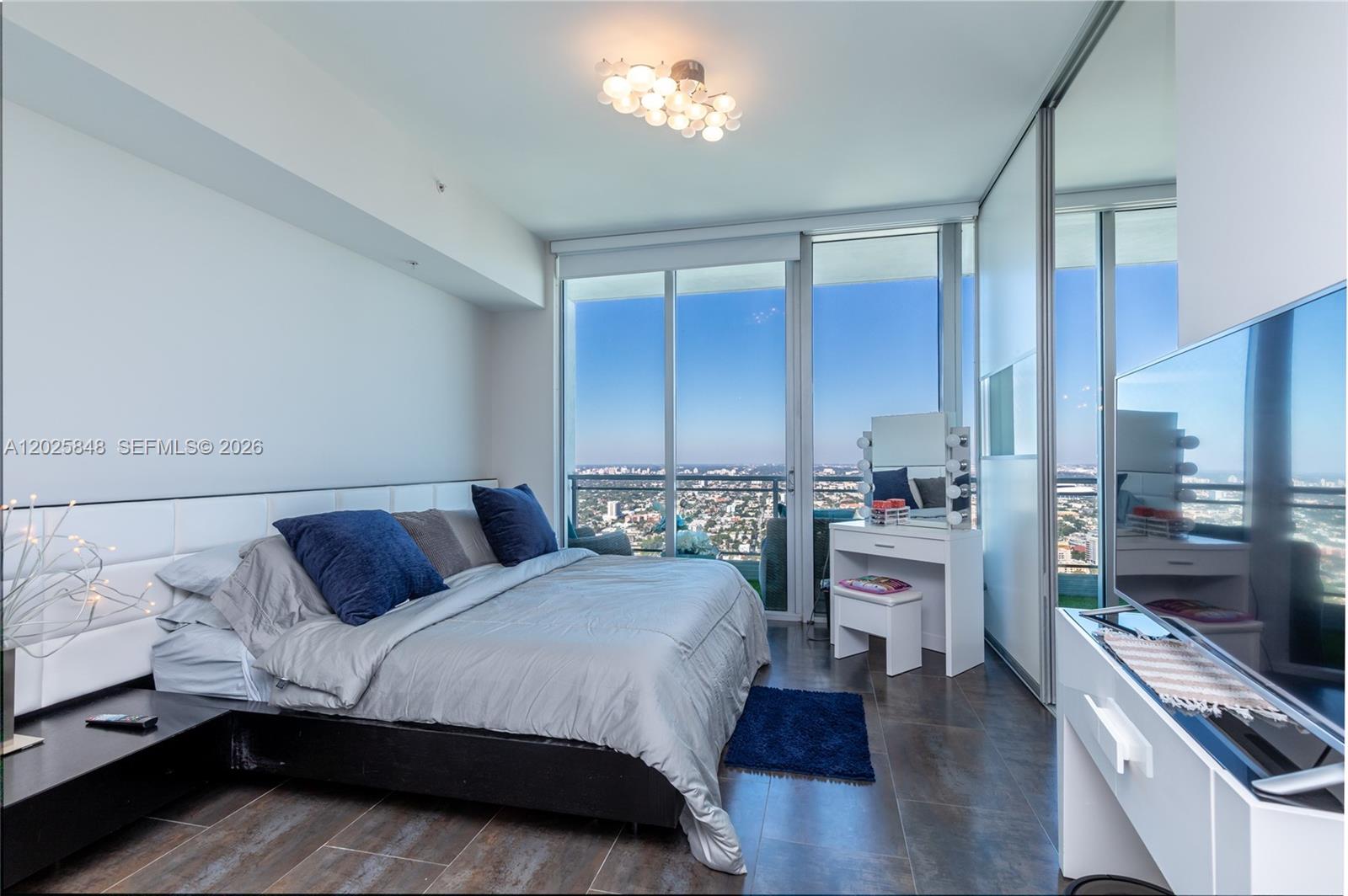 92 SW 3rd St #5108, Miami FL 33130