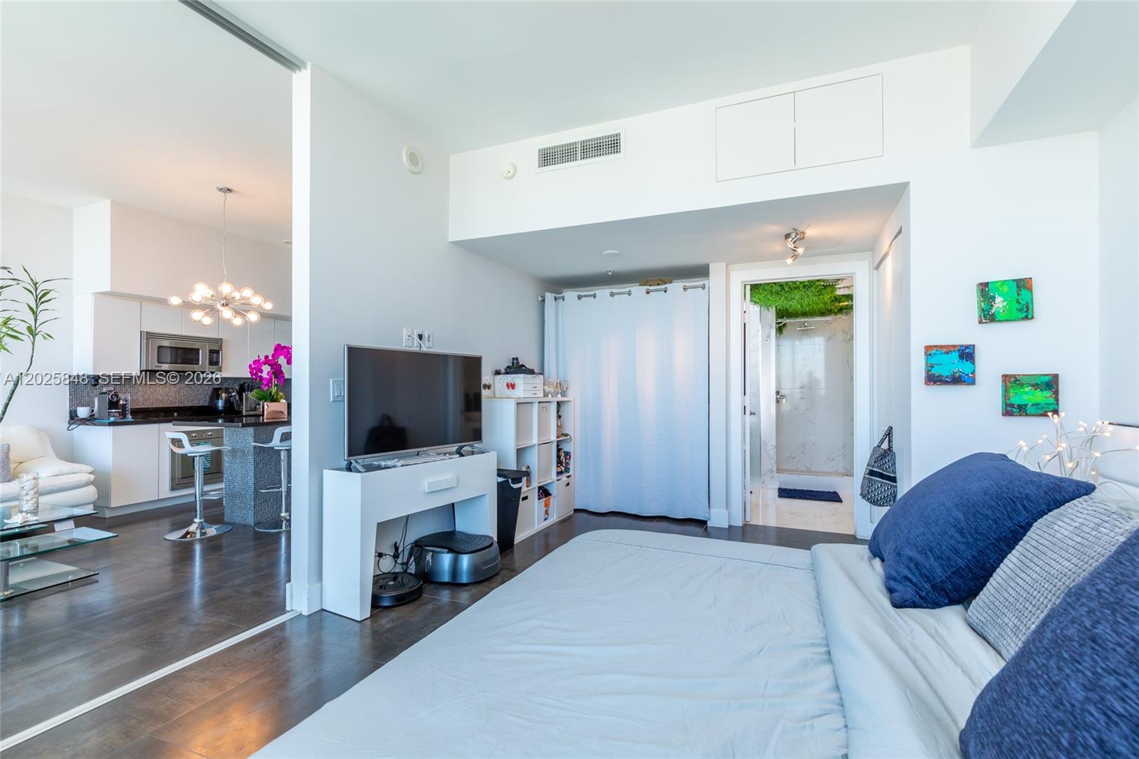 92 SW 3rd St #5108, Miami FL 33130