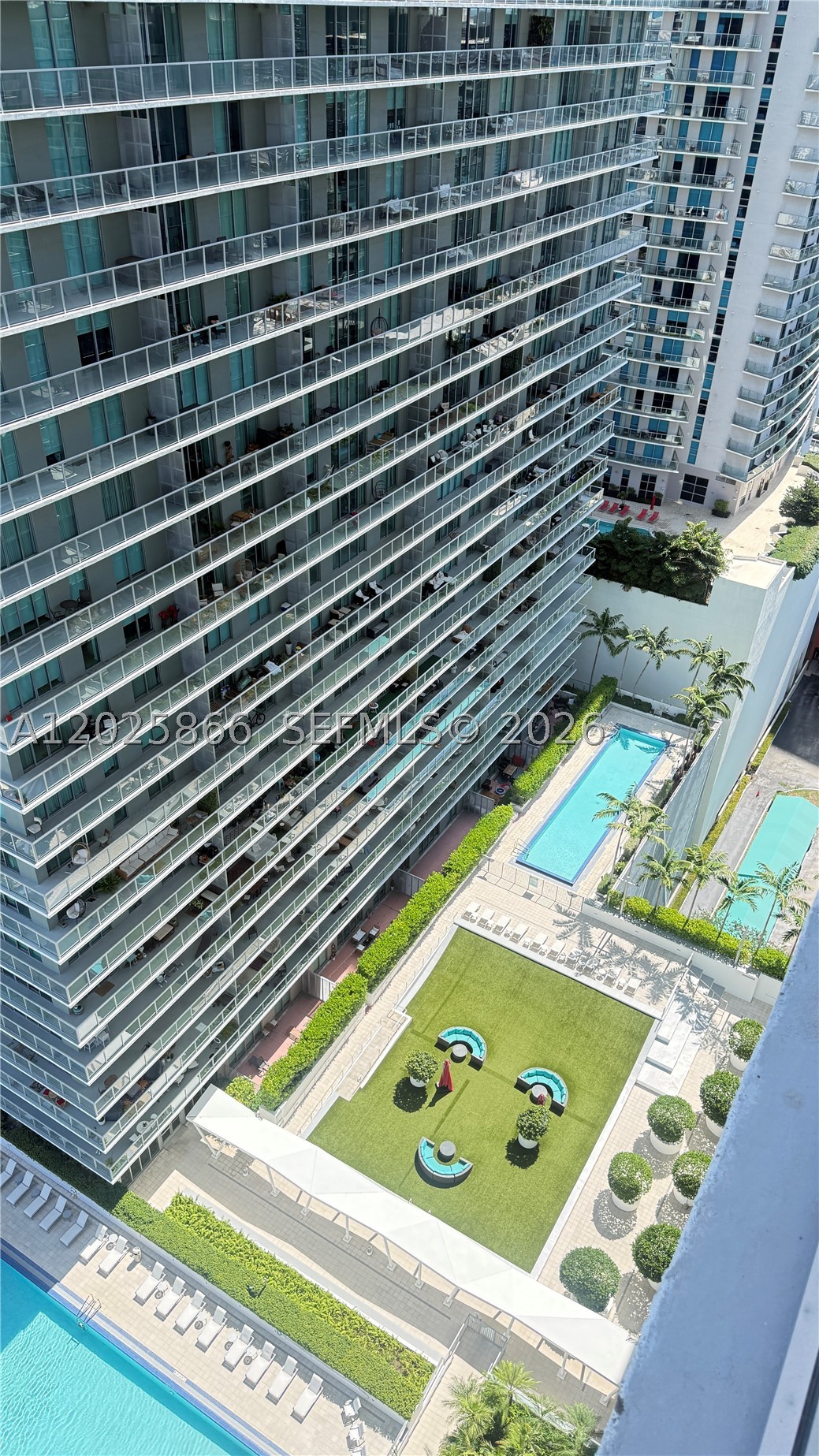 79 SW 12 ST #2911-S, Miami FL 33130