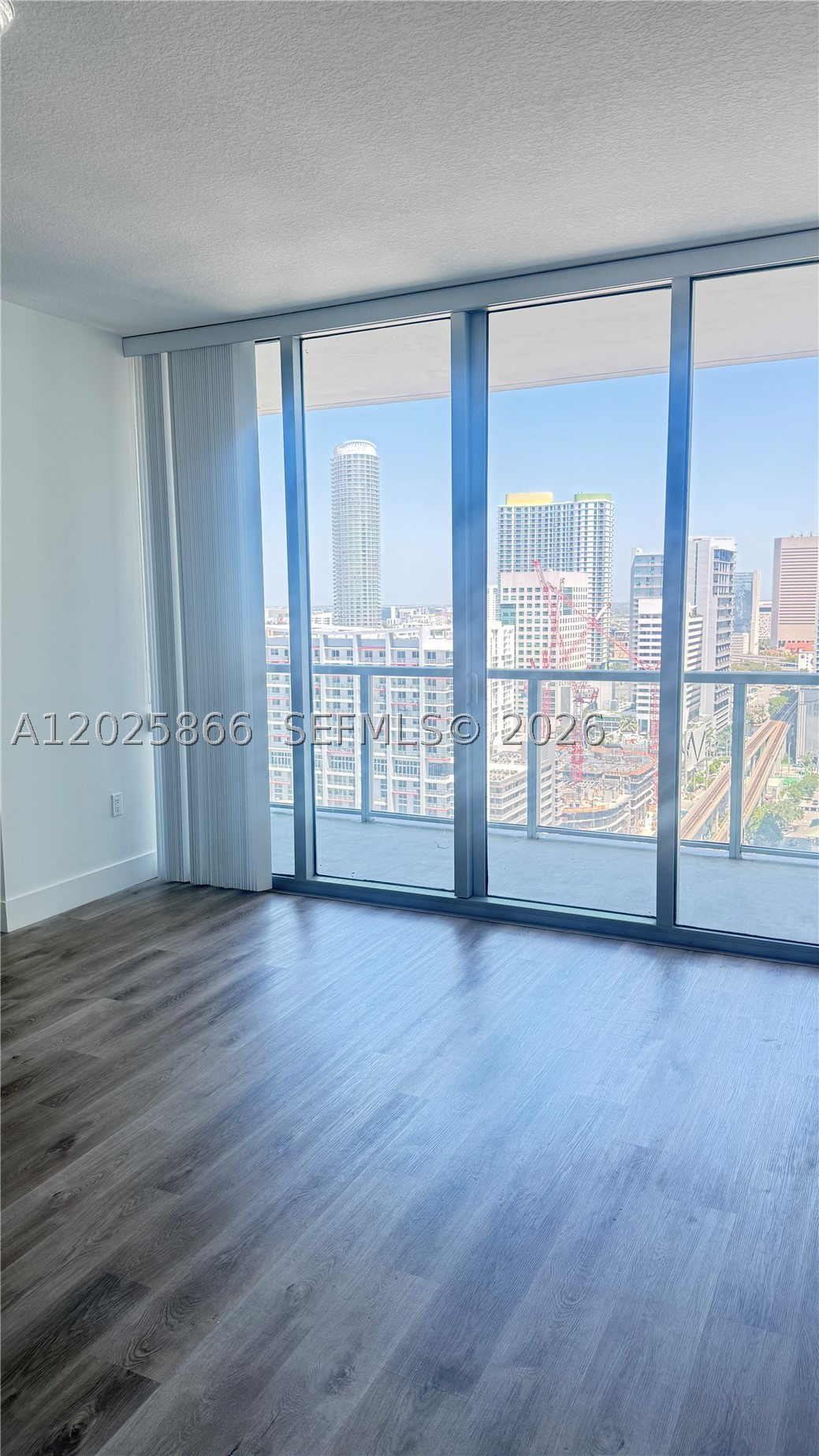 79 SW 12 ST #2911-S, Miami FL 33130