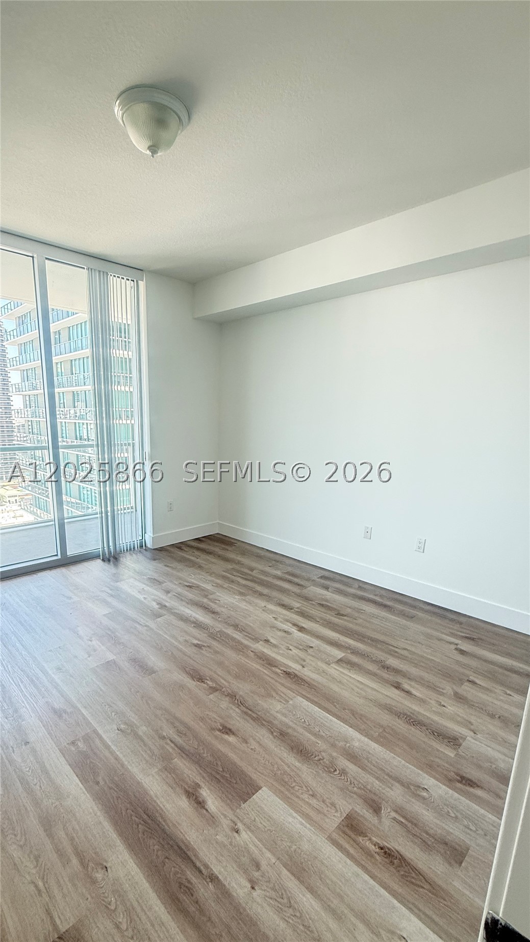 79 SW 12 ST #2911-S, Miami FL 33130