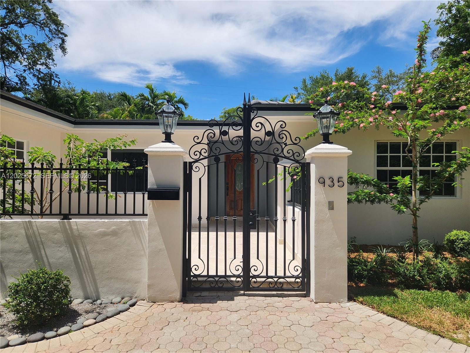 935 Alfonso Ave, Coral Gables FL 33146