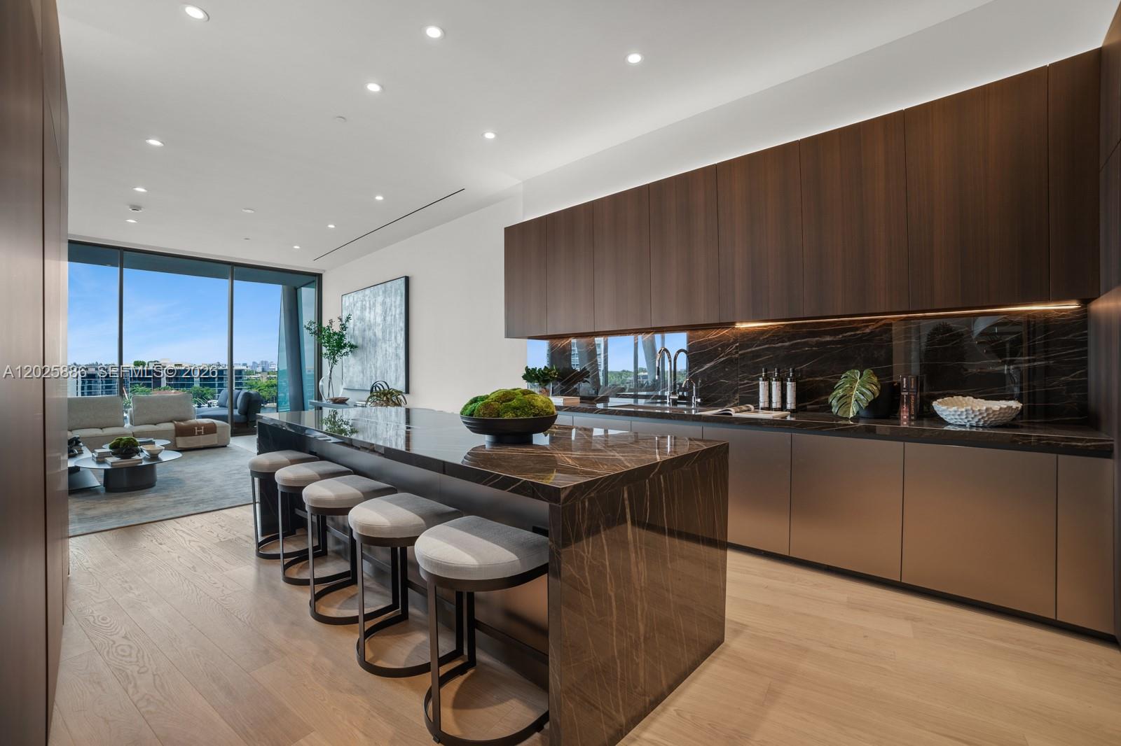5 Grove Isle Dr #PH-L05, Coconut Grove FL 33133