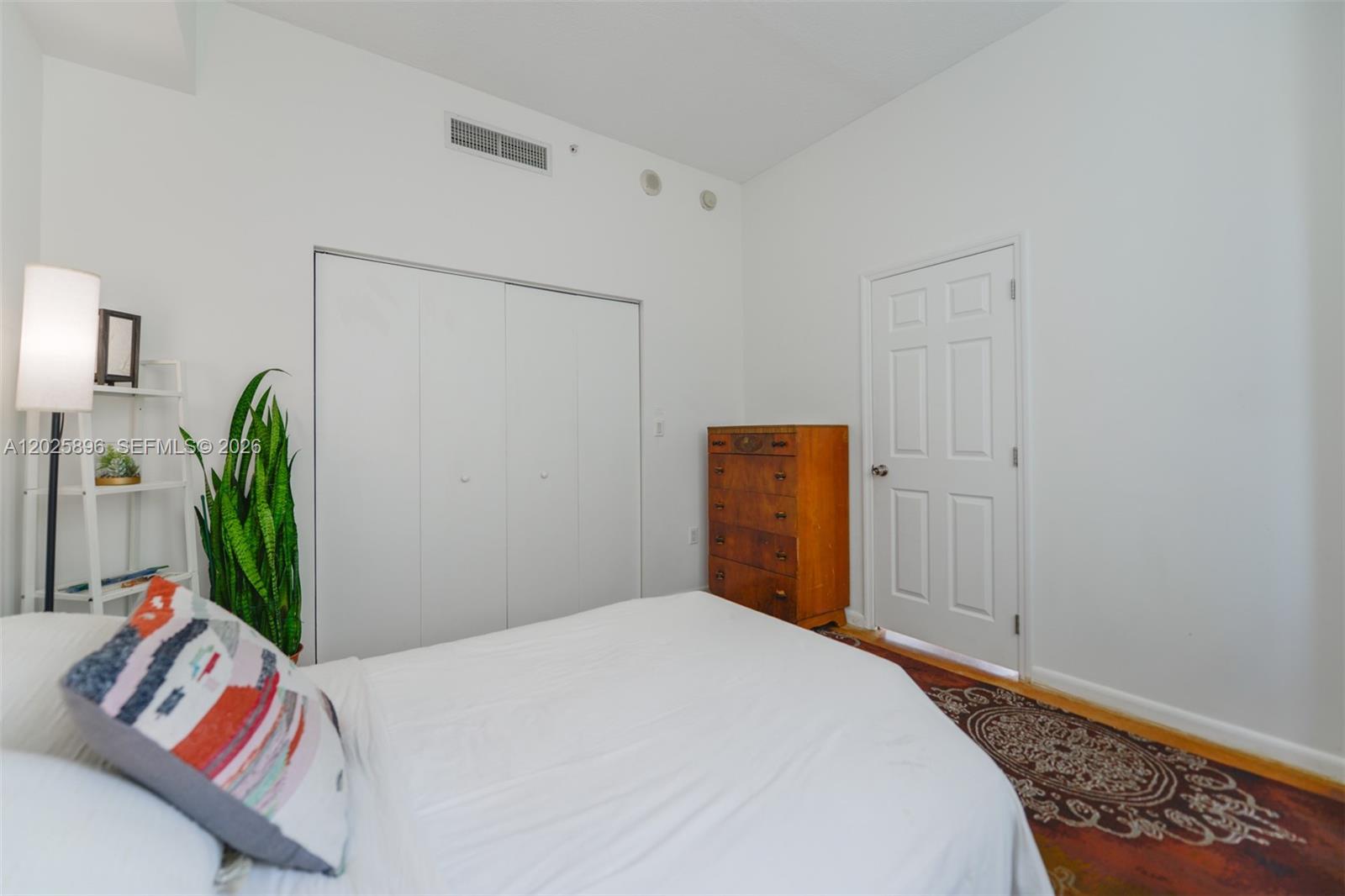 133 NE 2nd Ave #1512, Miami FL 33132
