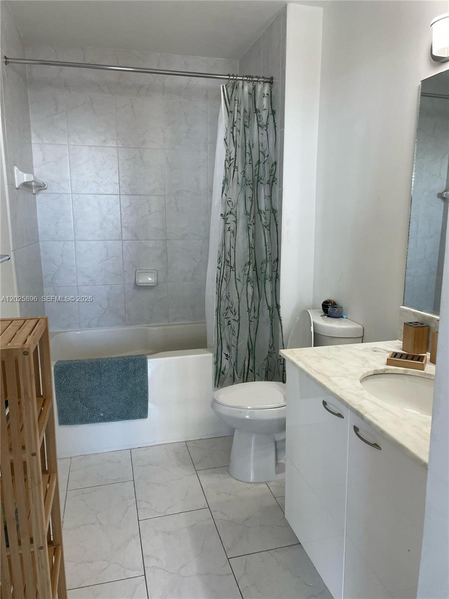 133 NE 2nd Ave #1512, Miami FL 33132