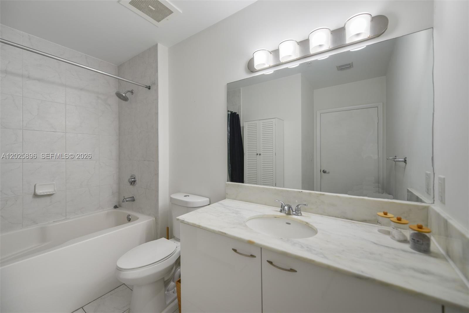 133 NE 2nd Ave #1512, Miami FL 33132