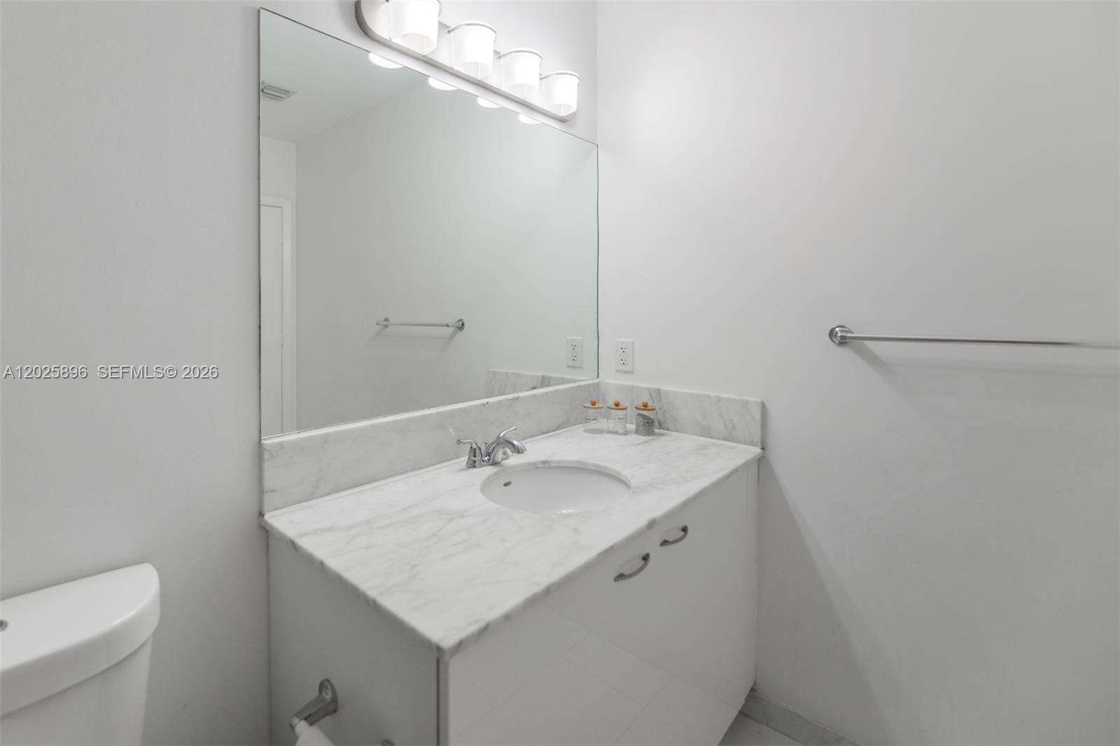 133 NE 2nd Ave #1512, Miami FL 33132