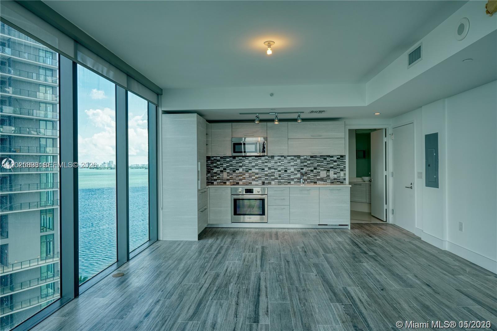 650 NE 32nd St #1208, Miami FL 33137