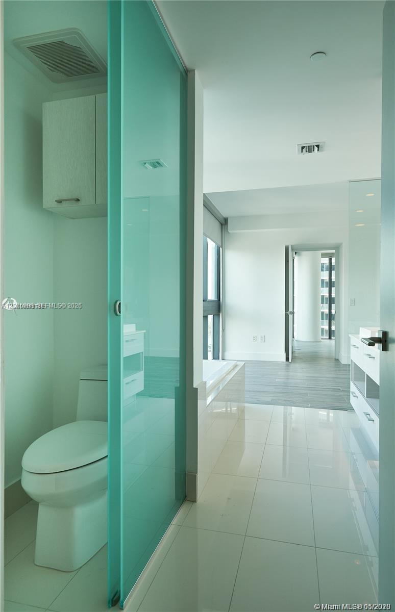 650 NE 32nd St #1208, Miami FL 33137