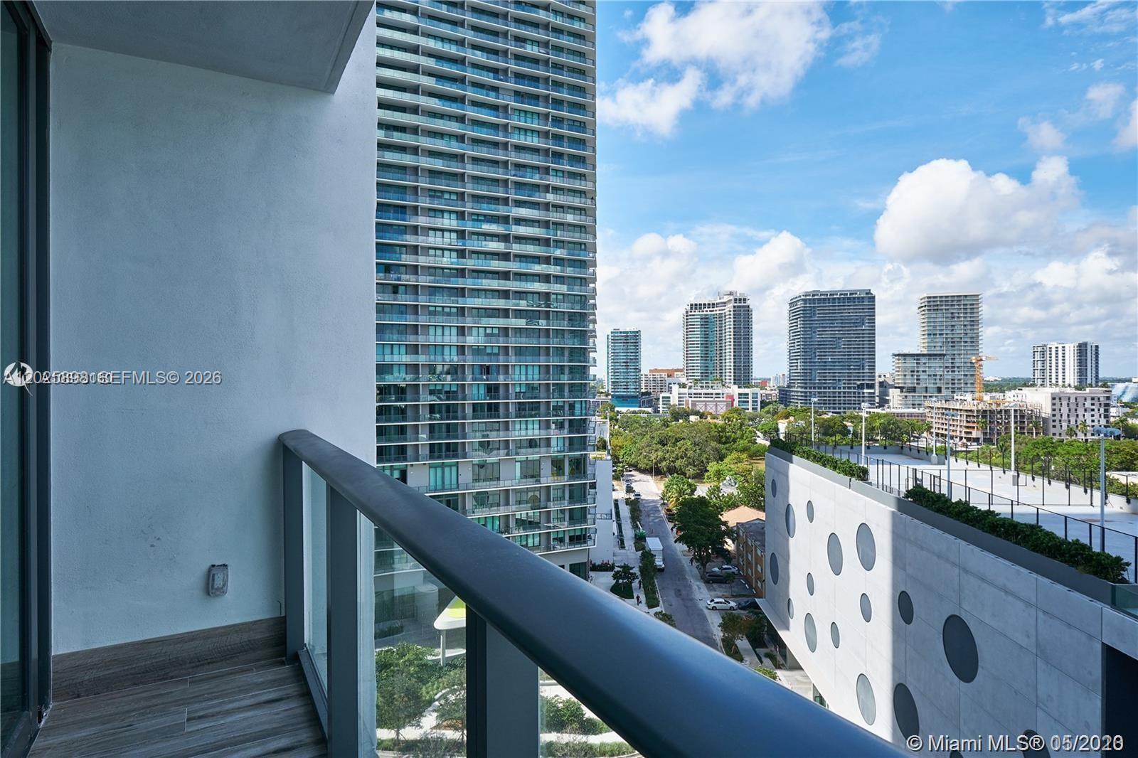 650 NE 32nd St #1208, Miami FL 33137