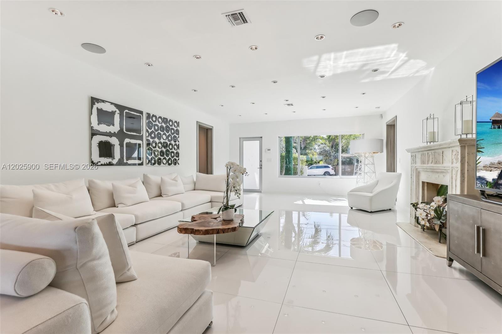 1231 Stillwater Dr, Miami Beach FL 33141