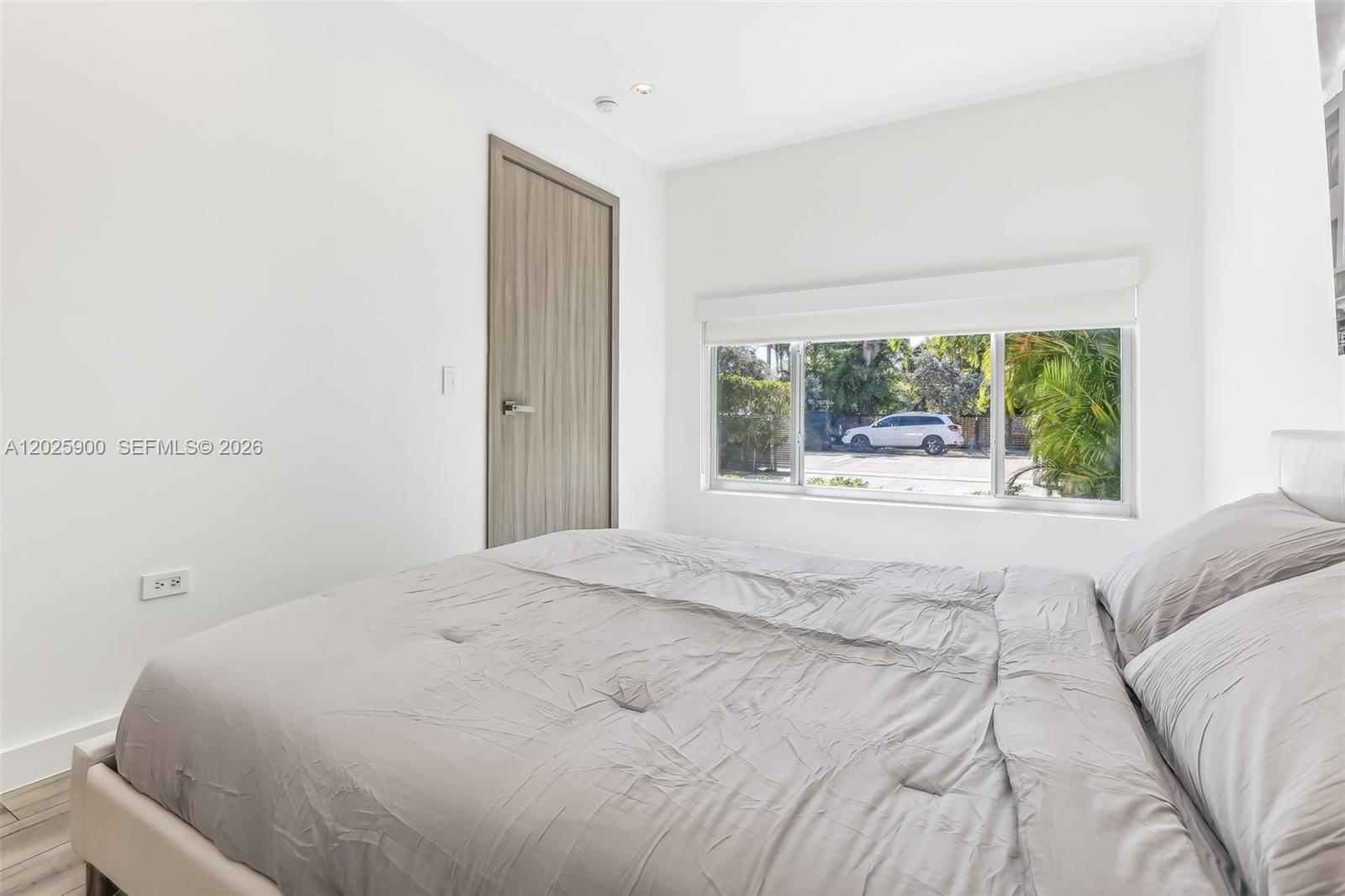 1231 Stillwater Dr, Miami Beach FL 33141