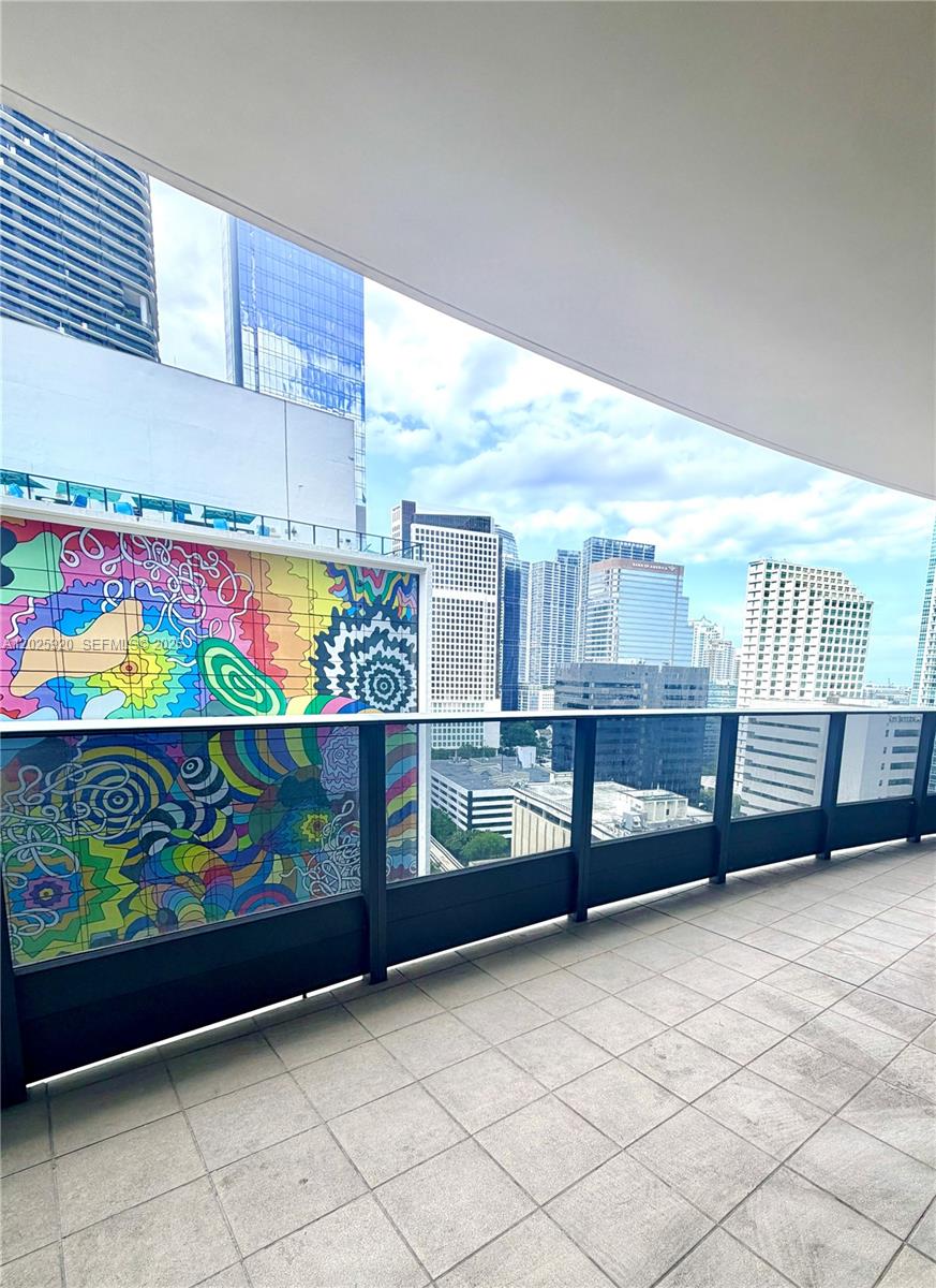 1000 Brickell #2014, Miami FL 33131