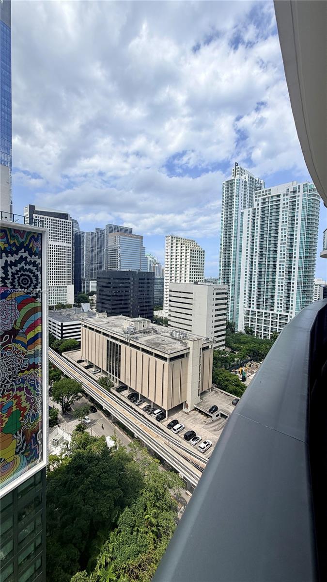 1000 Brickell #2014, Miami FL 33131