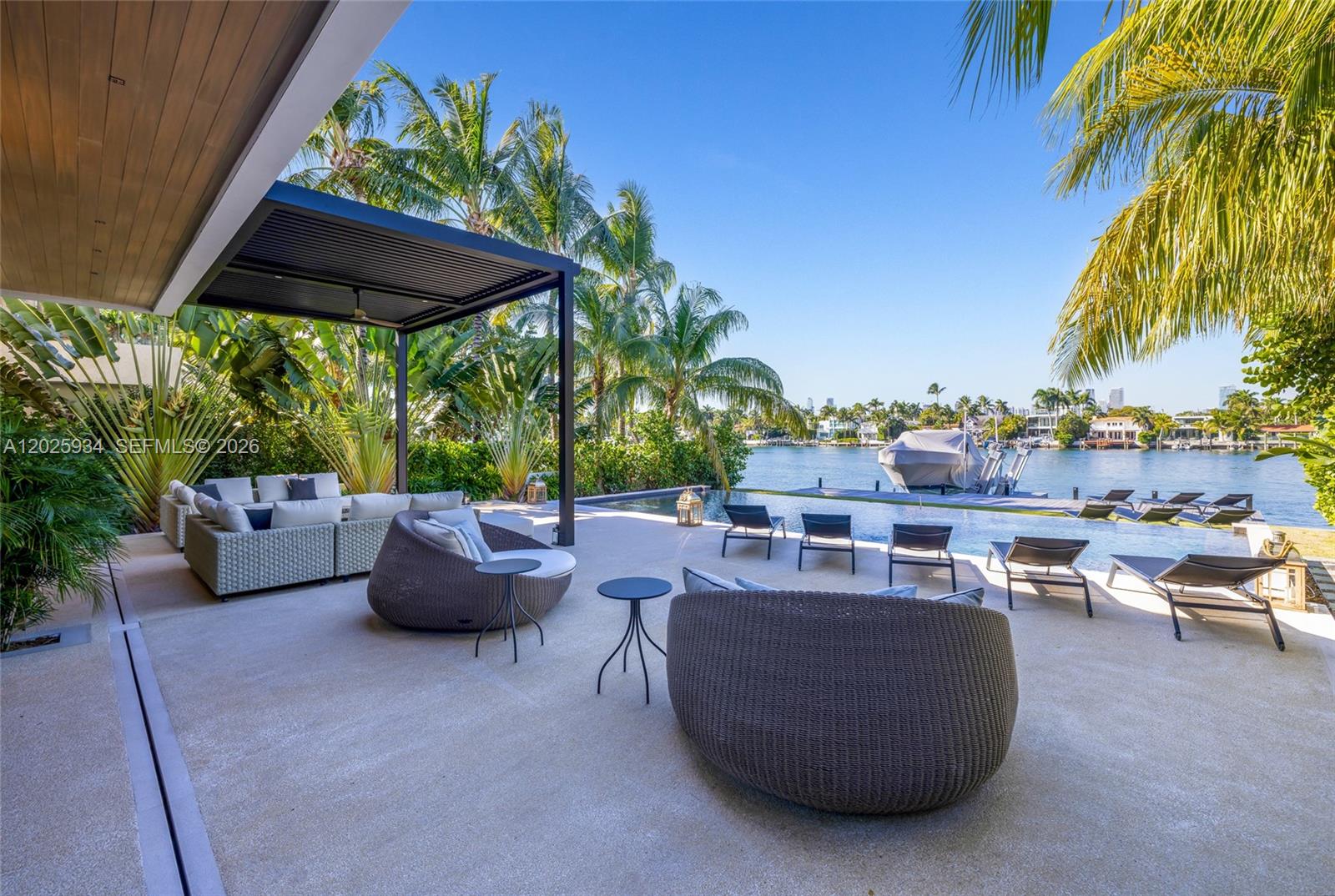 200 W Rivo Alto Dr, Miami Beach FL 33139