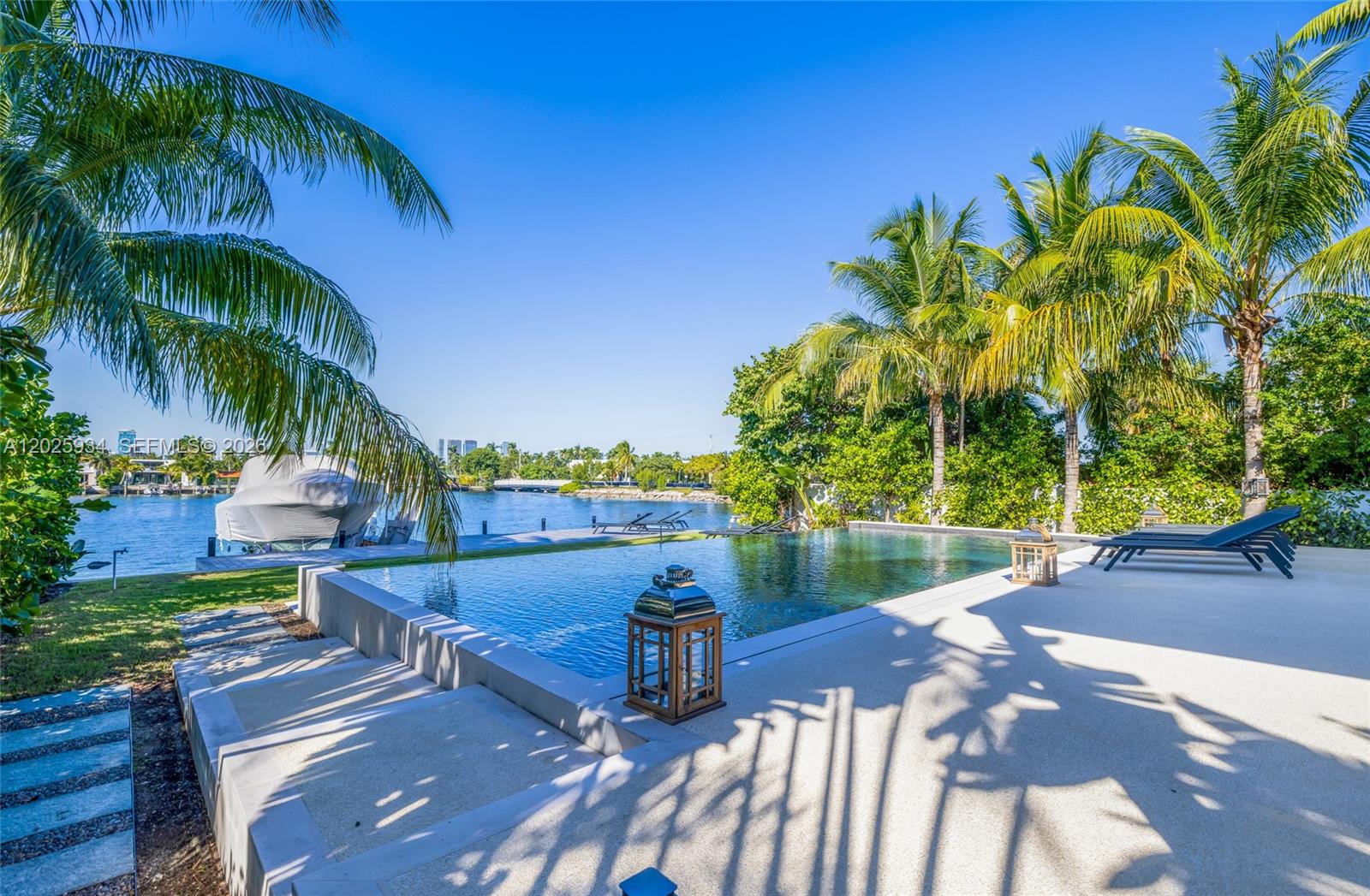 200 W Rivo Alto Dr, Miami Beach FL 33139