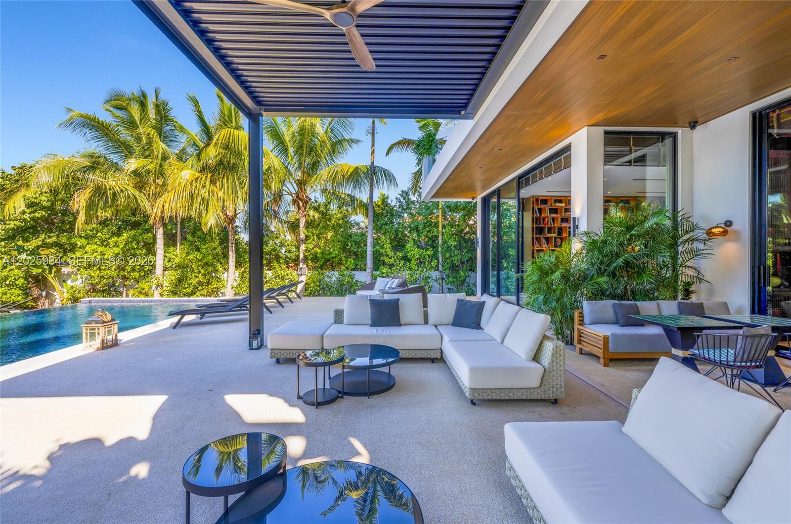 200 W Rivo Alto Dr, Miami Beach FL 33139