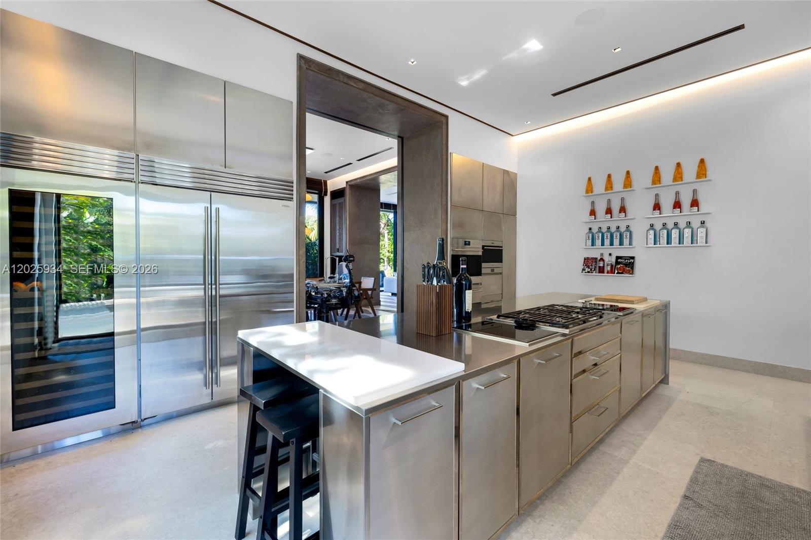 200 W Rivo Alto Dr, Miami Beach FL 33139