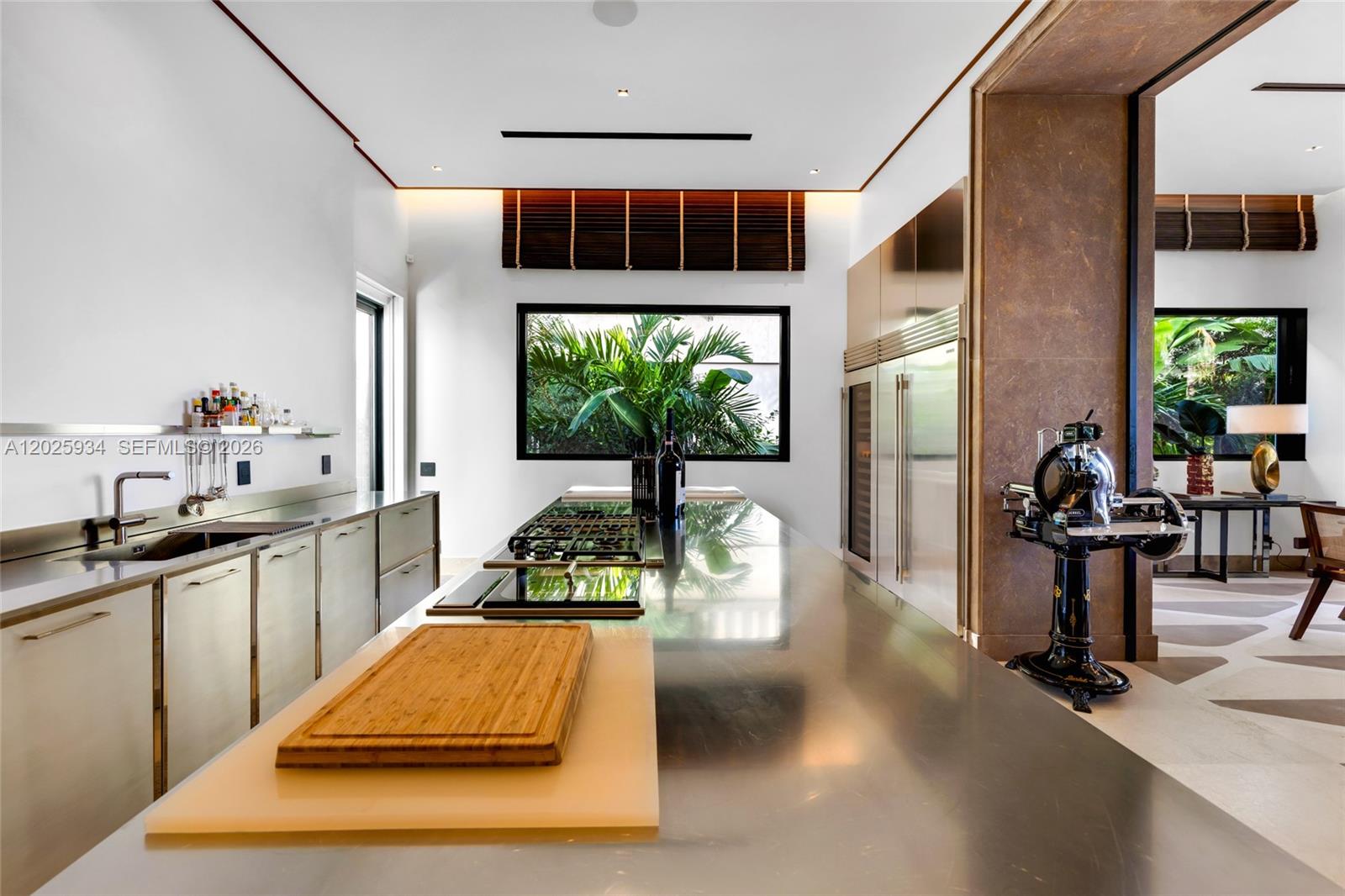 200 W Rivo Alto Dr, Miami Beach FL 33139