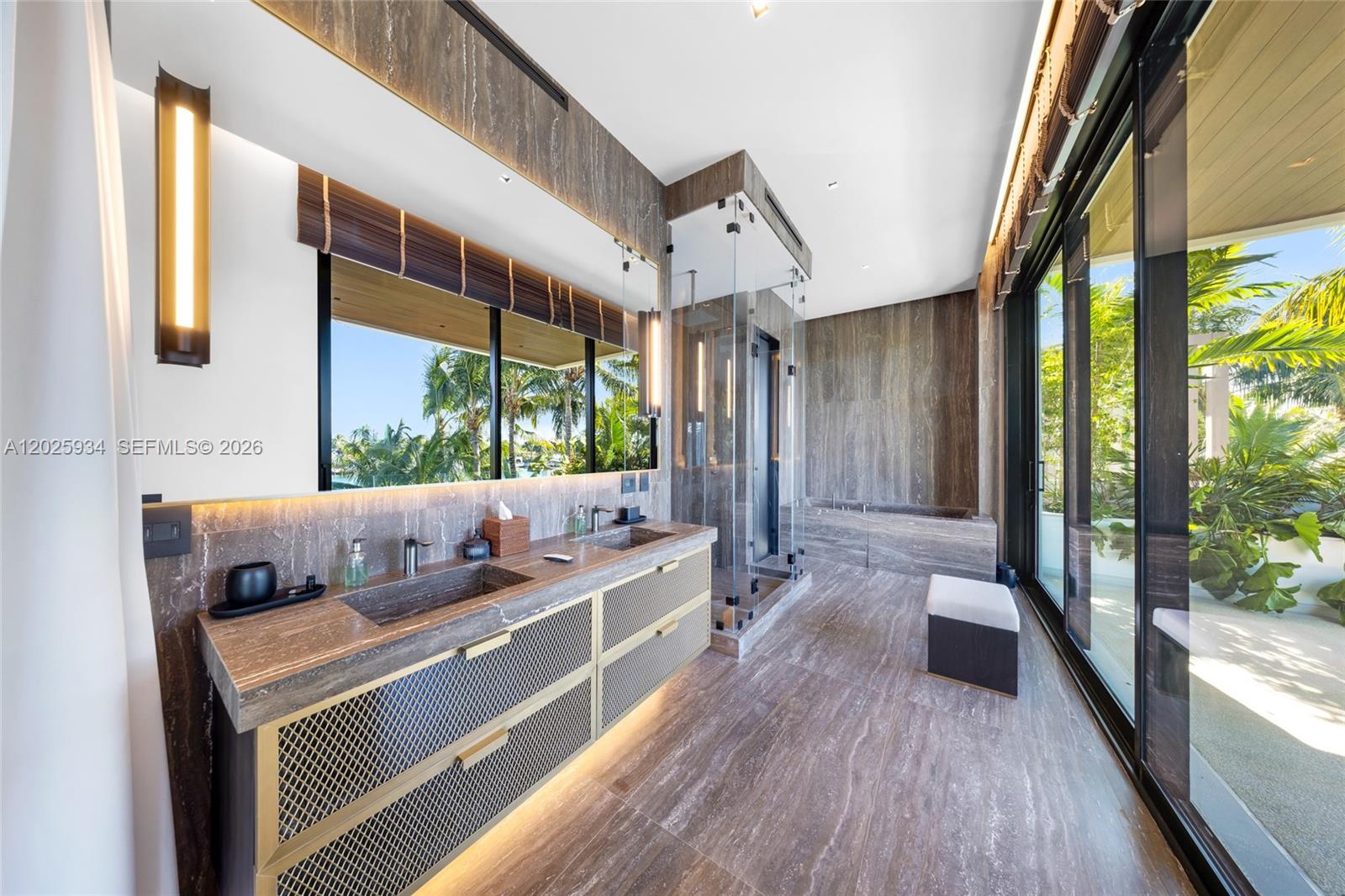 200 W Rivo Alto Dr, Miami Beach FL 33139