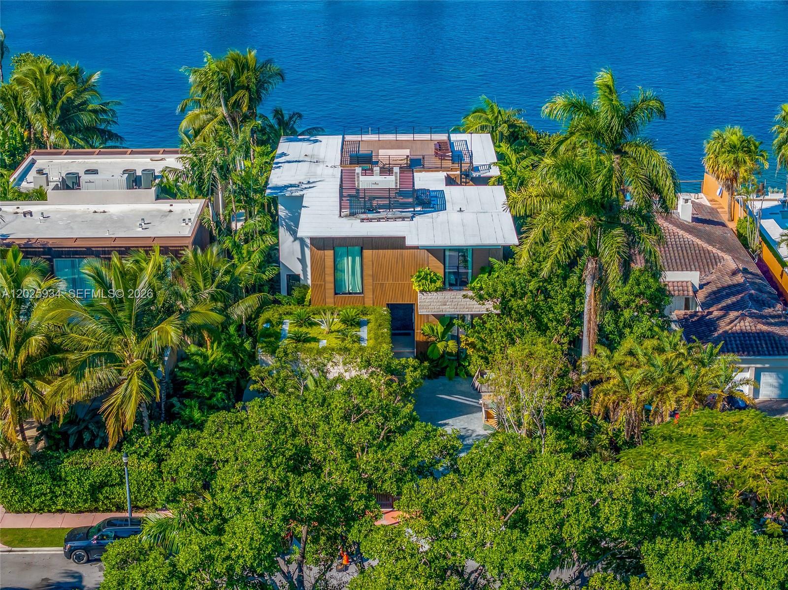 200 W Rivo Alto Dr, Miami Beach FL 33139