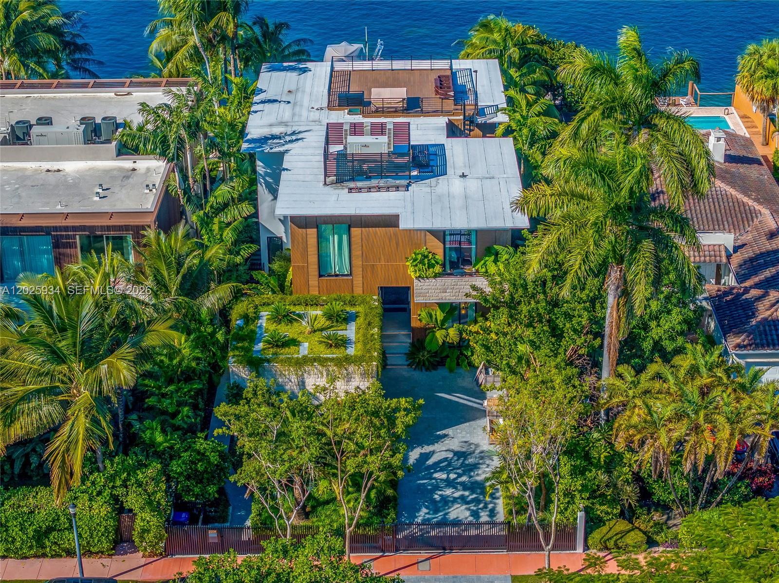 200 W Rivo Alto Dr, Miami Beach FL 33139