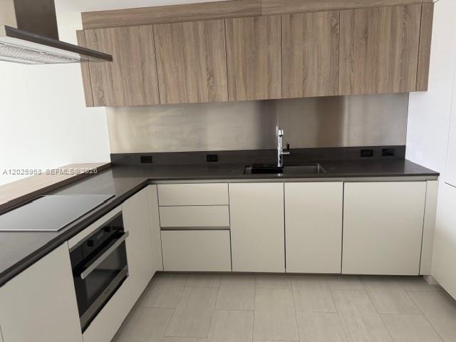 1000 Brickell Plz #2104, Miami FL 33131