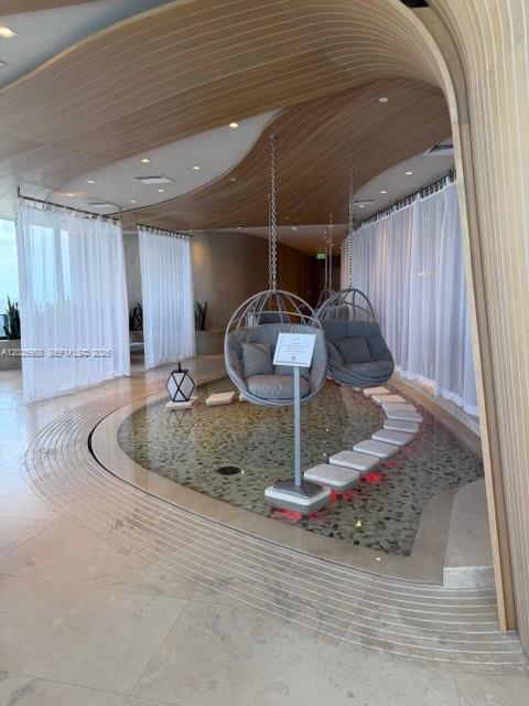 1000 Brickell Plz #2104, Miami FL 33131
