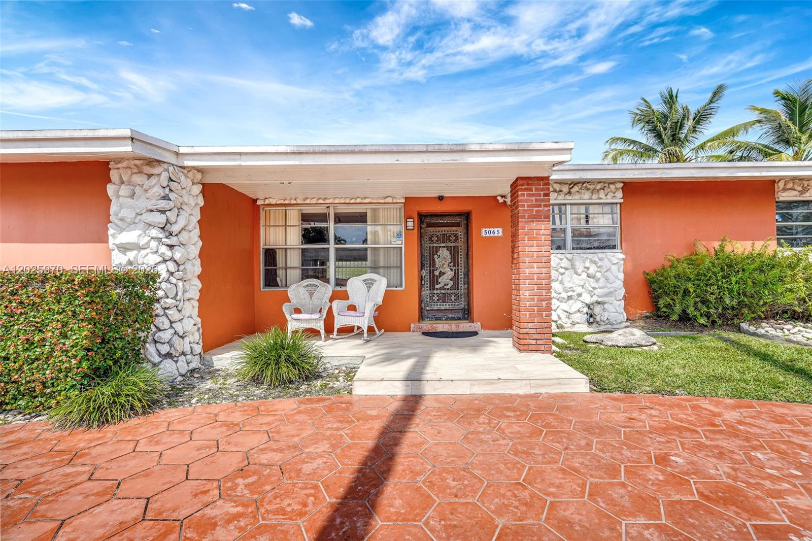 5065 SW 90th Ct, Miami FL 33165