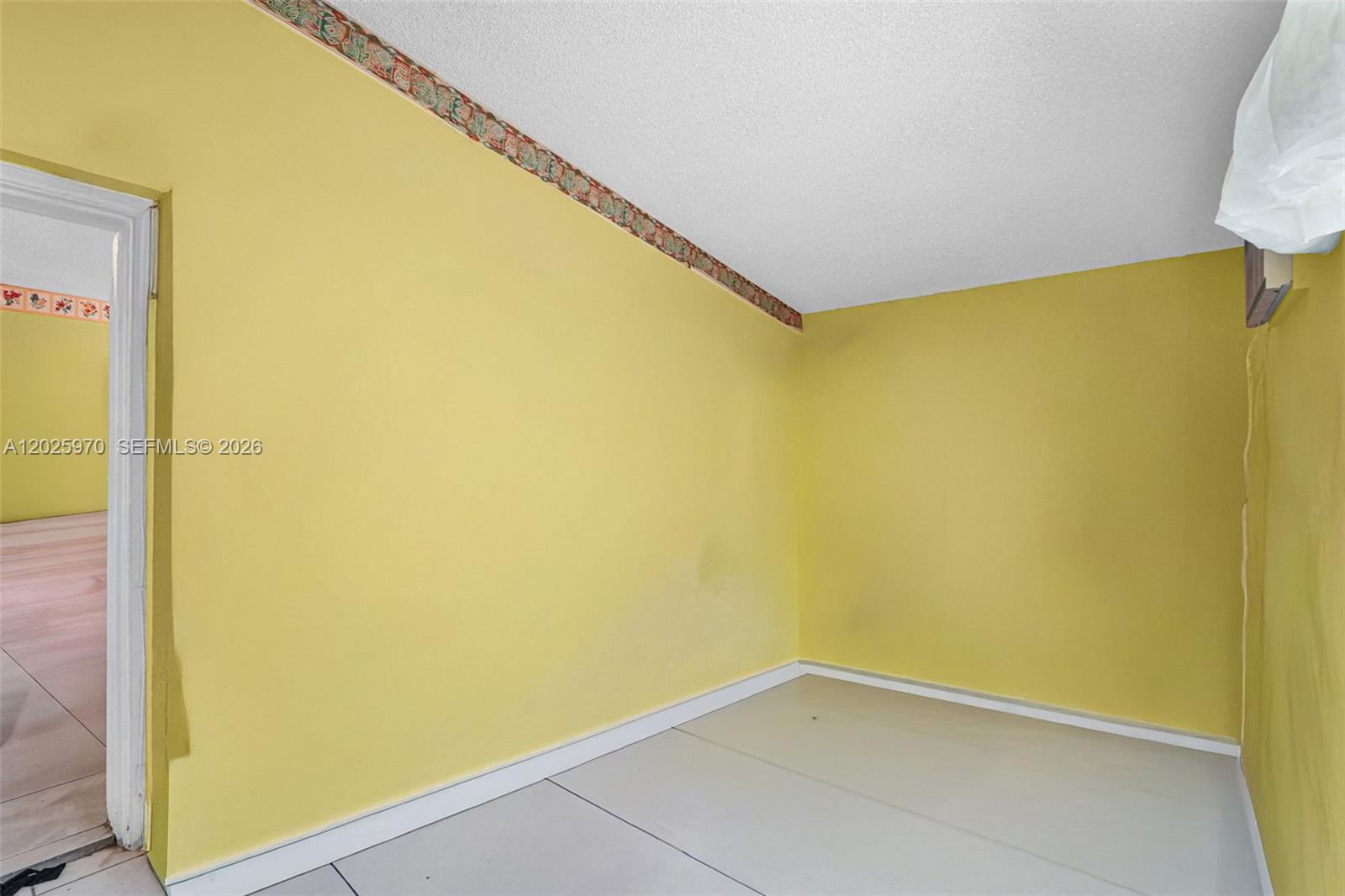 5065 SW 90th Ct, Miami FL 33165