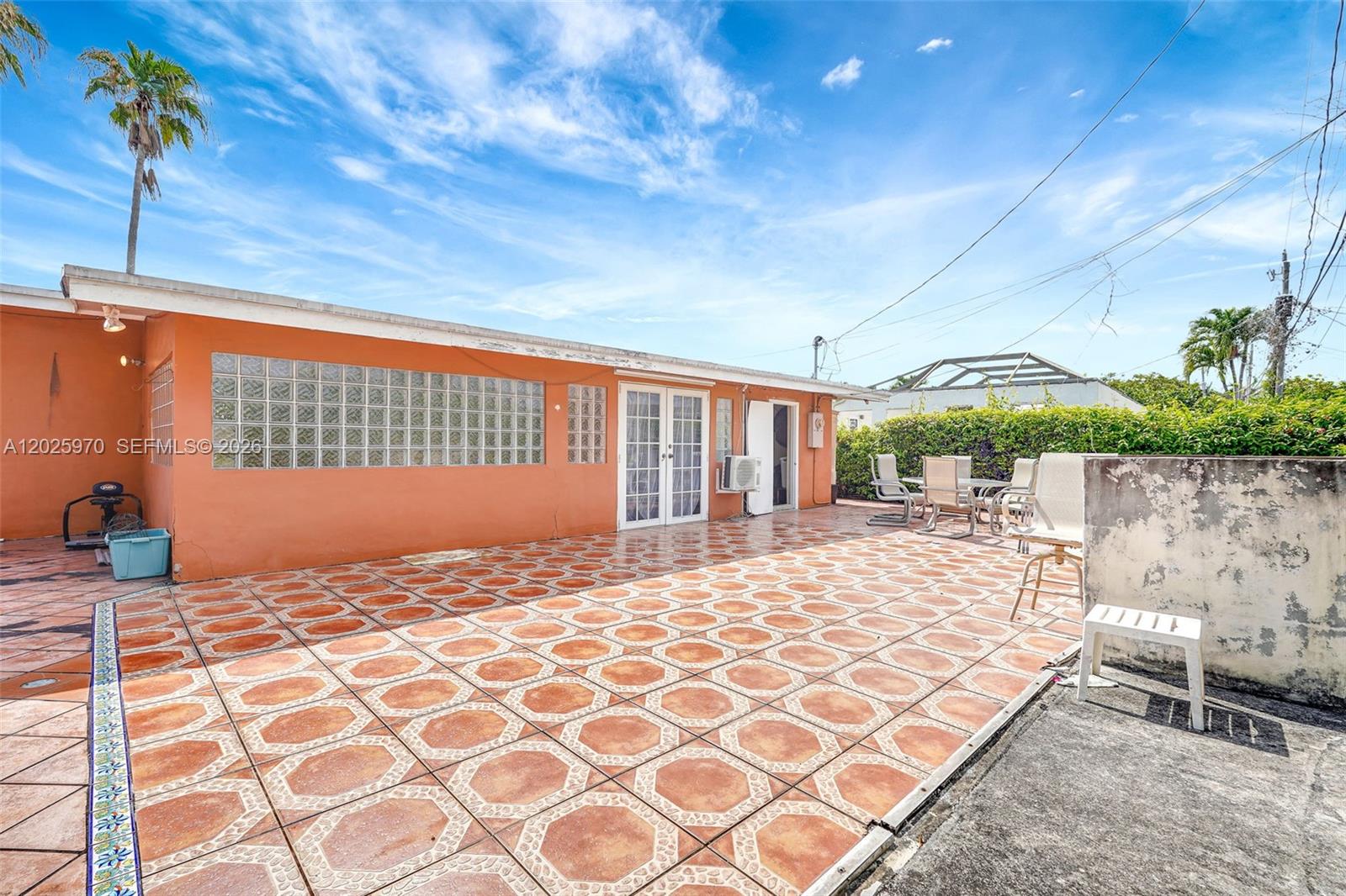5065 SW 90th Ct, Miami FL 33165