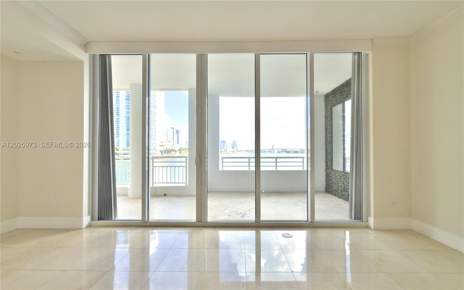 848 Brickell Key Dr #306, Miami FL 33131