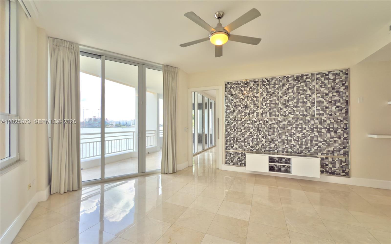 848 Brickell Key Dr #306, Miami FL 33131