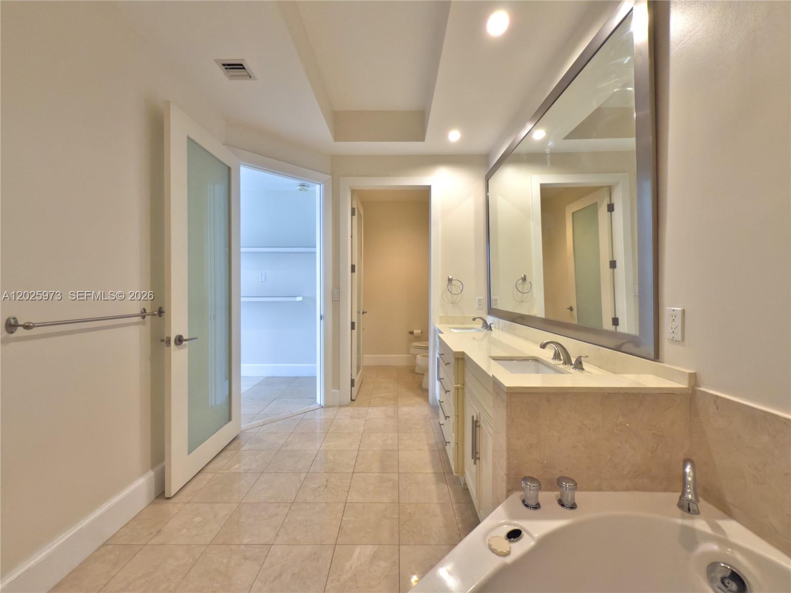848 Brickell Key Dr #306, Miami FL 33131