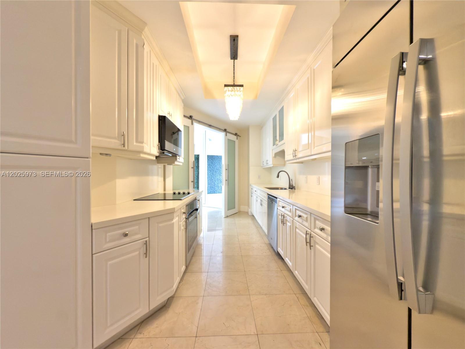 848 Brickell Key Dr #306, Miami FL 33131