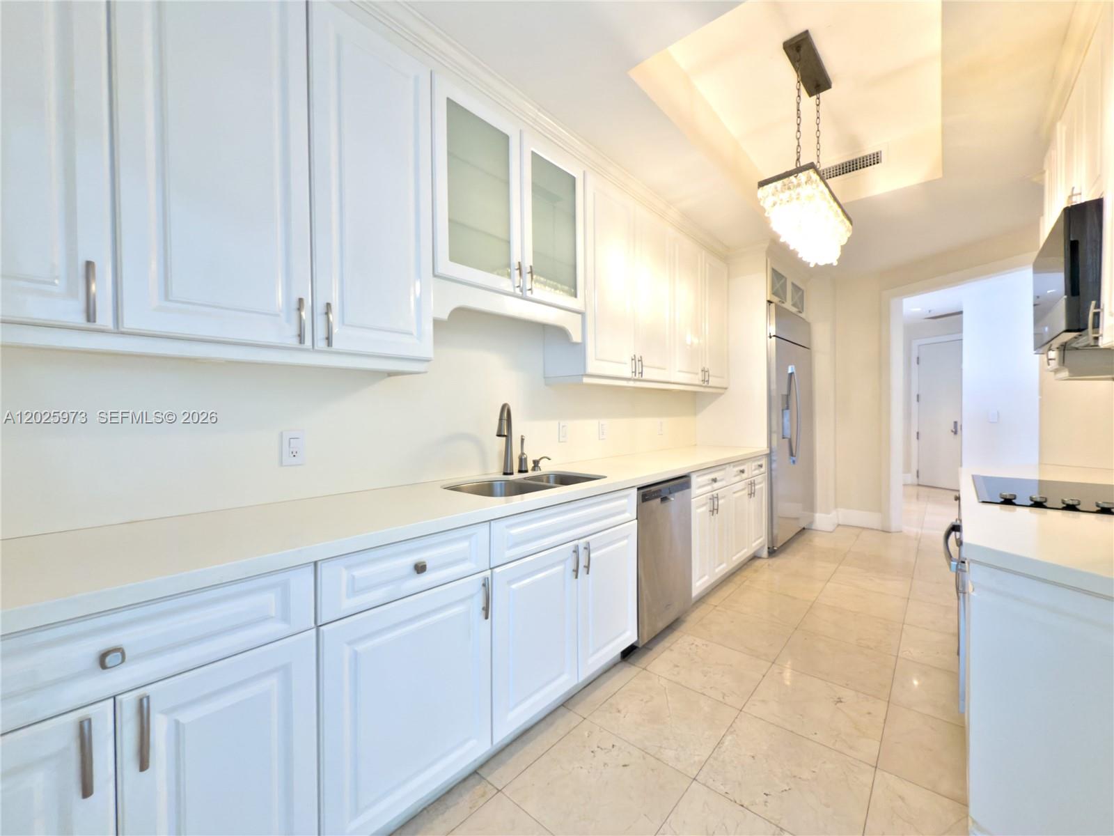 848 Brickell Key Dr #306, Miami FL 33131