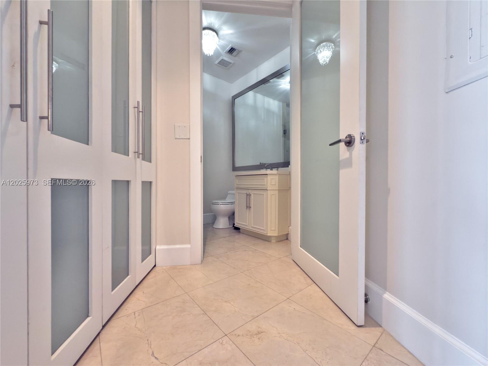 848 Brickell Key Dr #306, Miami FL 33131