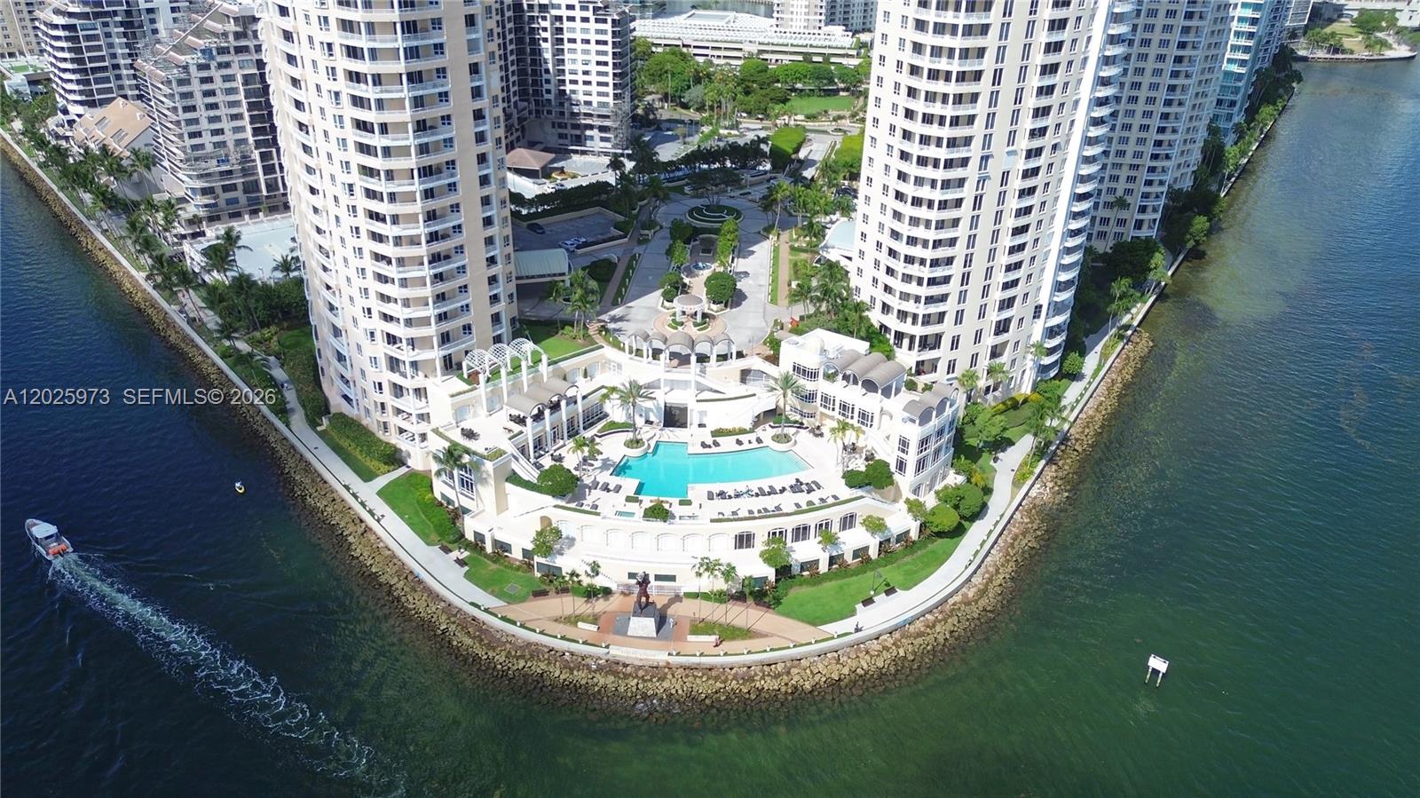 848 Brickell Key Dr #306, Miami FL 33131