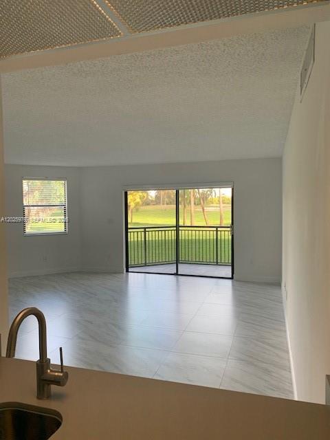 16171 Blatt Blvd #101, Weston FL 33326