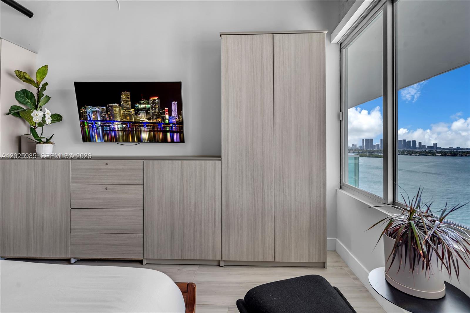 1000 West Ave #PH23, Miami Beach FL 33139