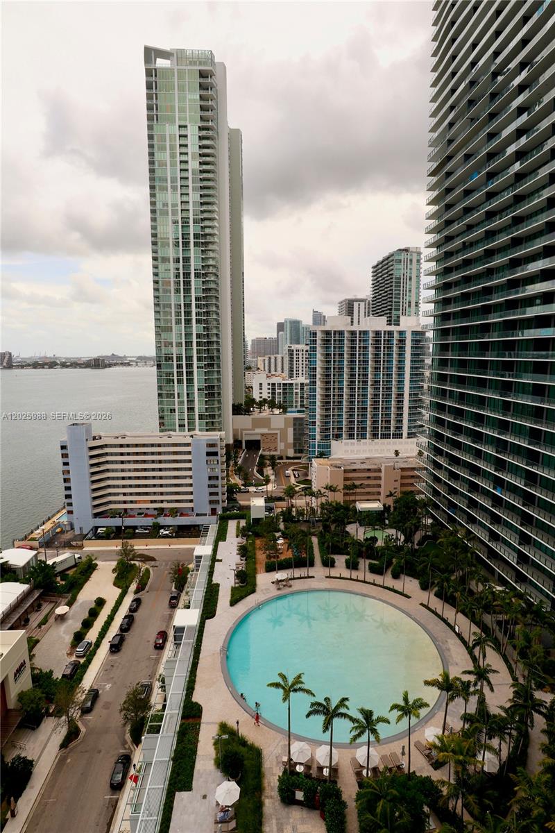 650 NE 32 #1605, Miami FL 33137