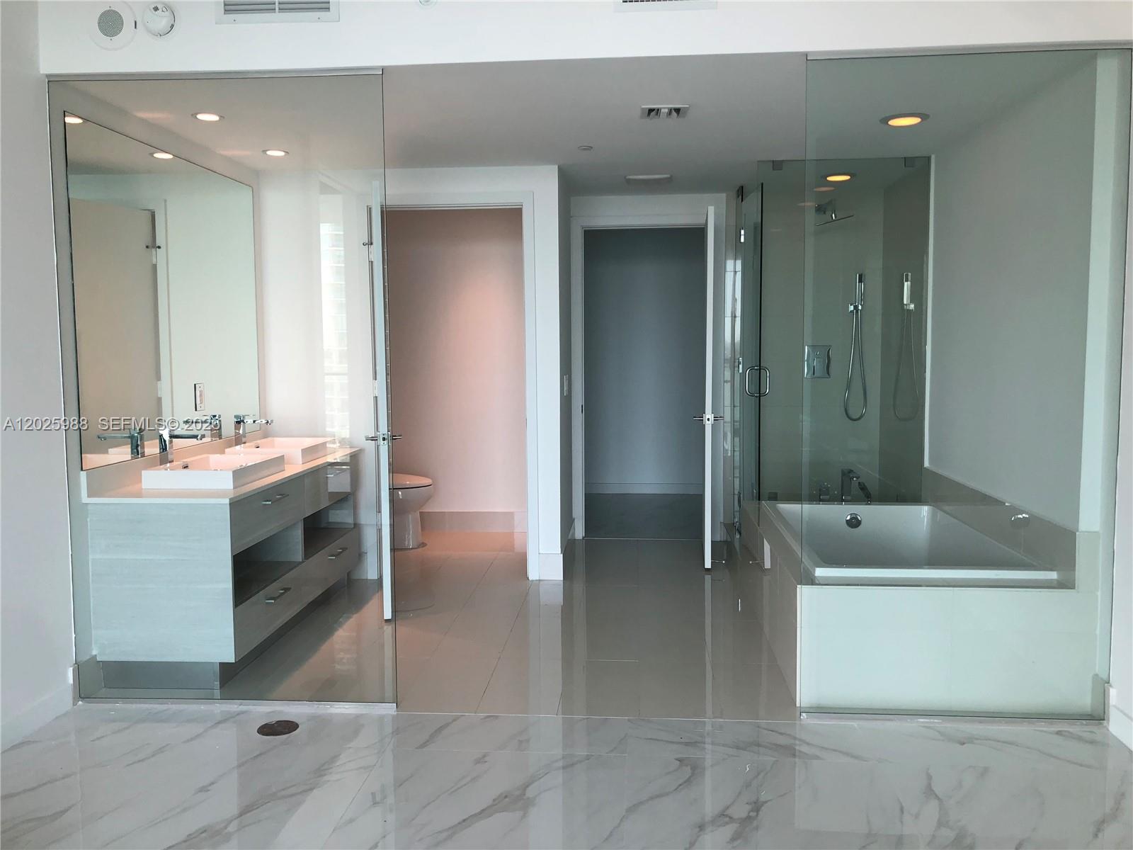 650 NE 32 #1605, Miami FL 33137