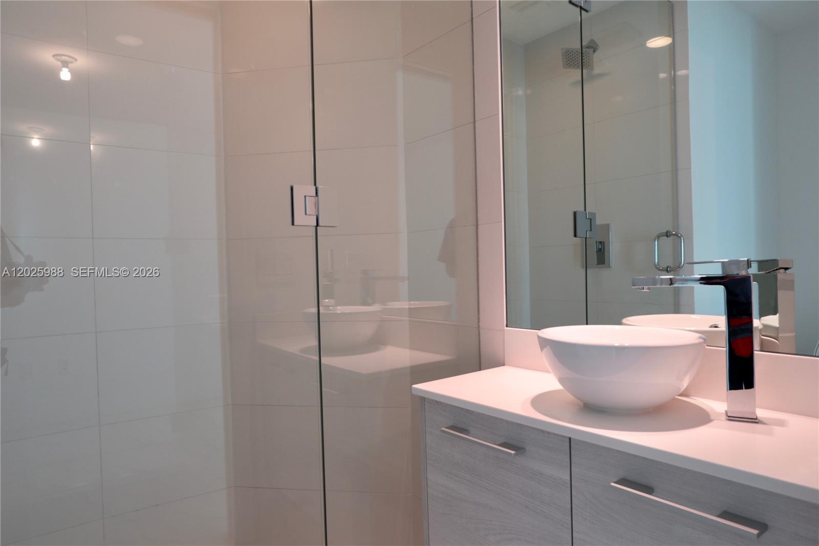 650 NE 32 #1605, Miami FL 33137