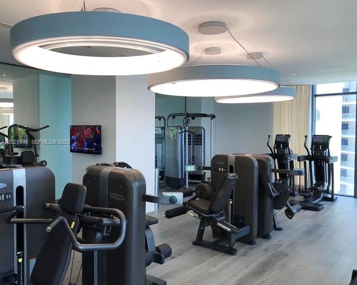 650 NE 32 #1605, Miami FL 33137