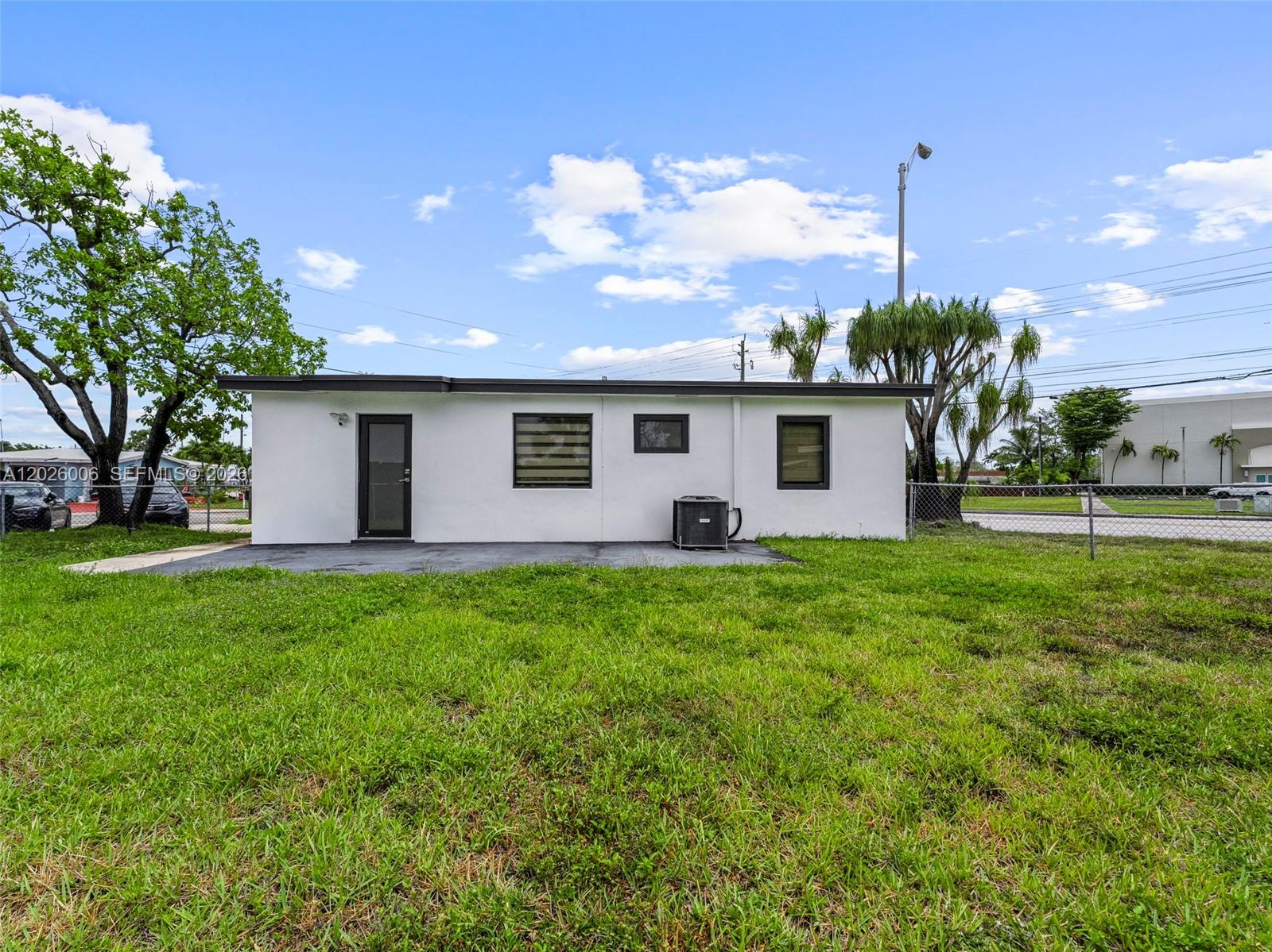 10700 SW 46th St, Miami FL 33165