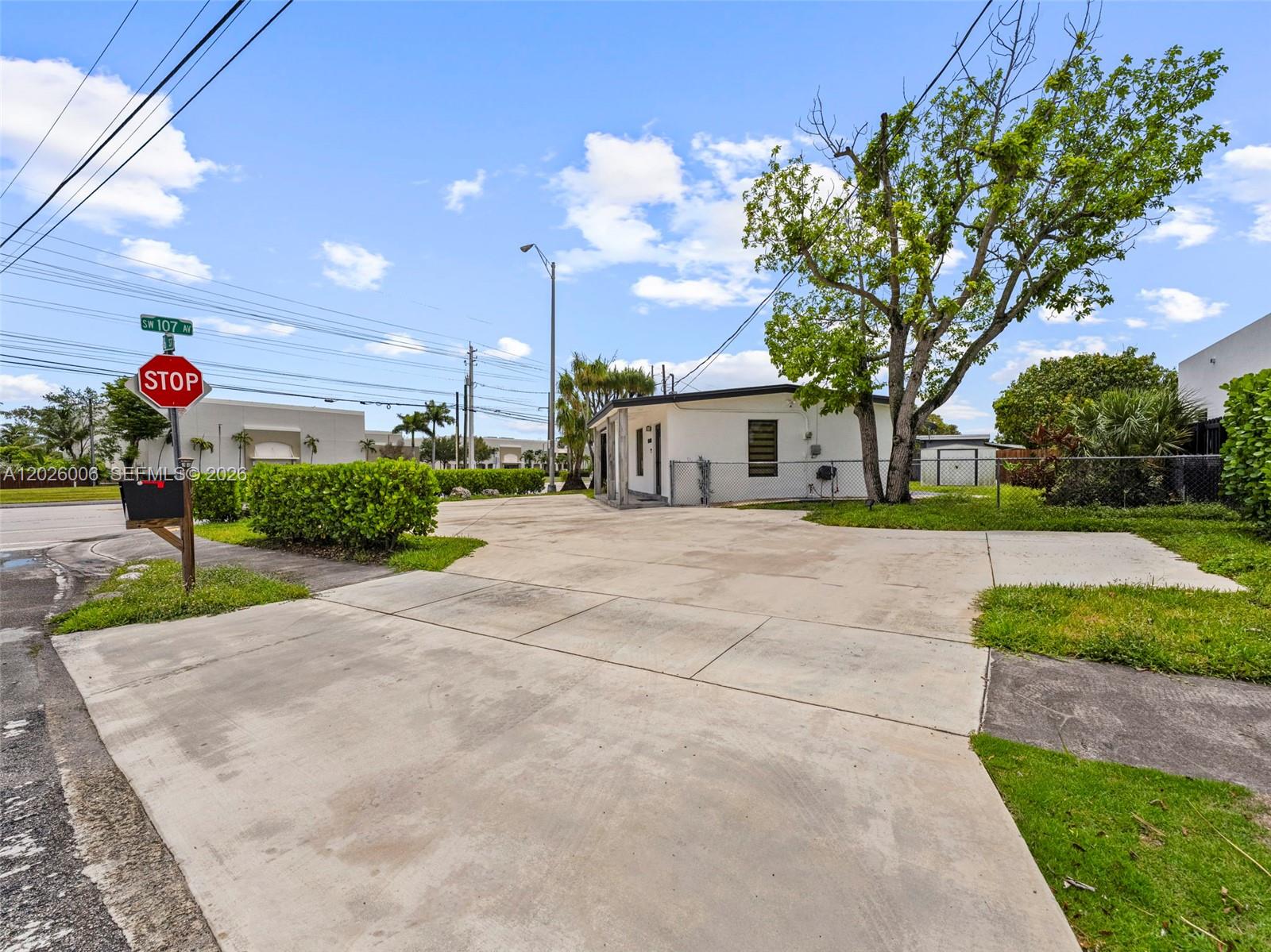 10700 SW 46th St, Miami FL 33165
