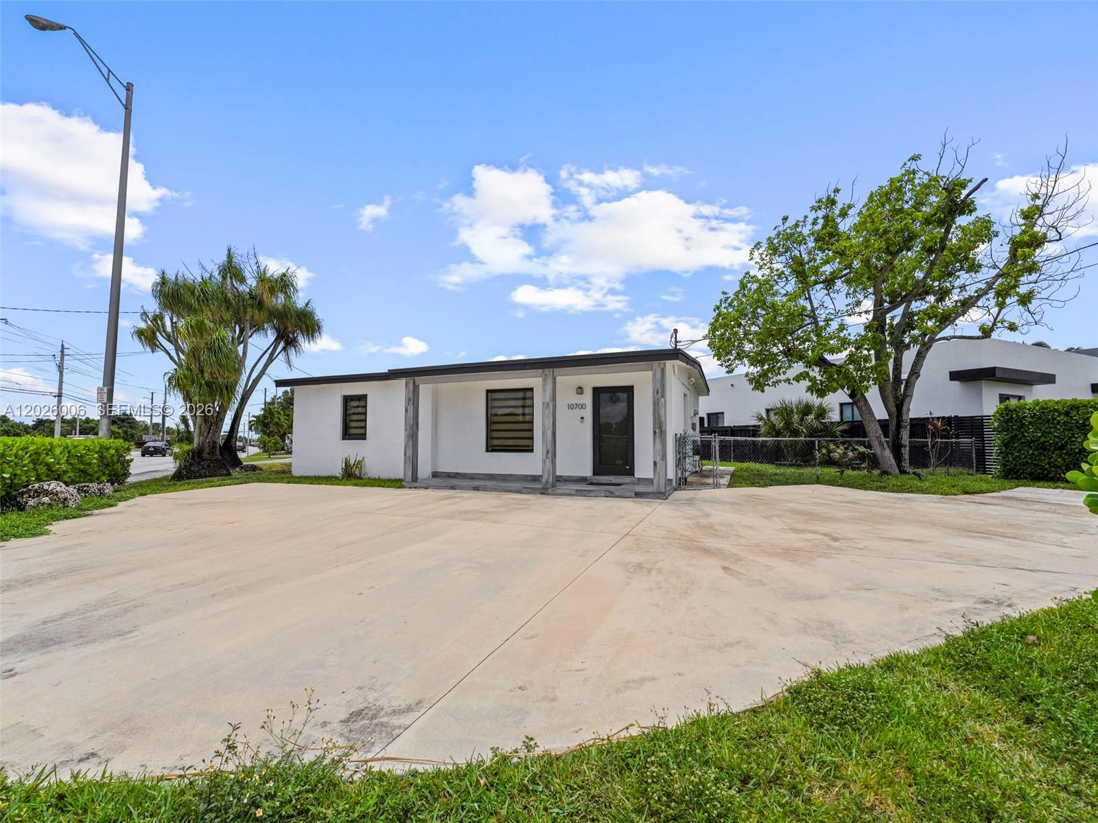 10700 SW 46th St, Miami FL 33165