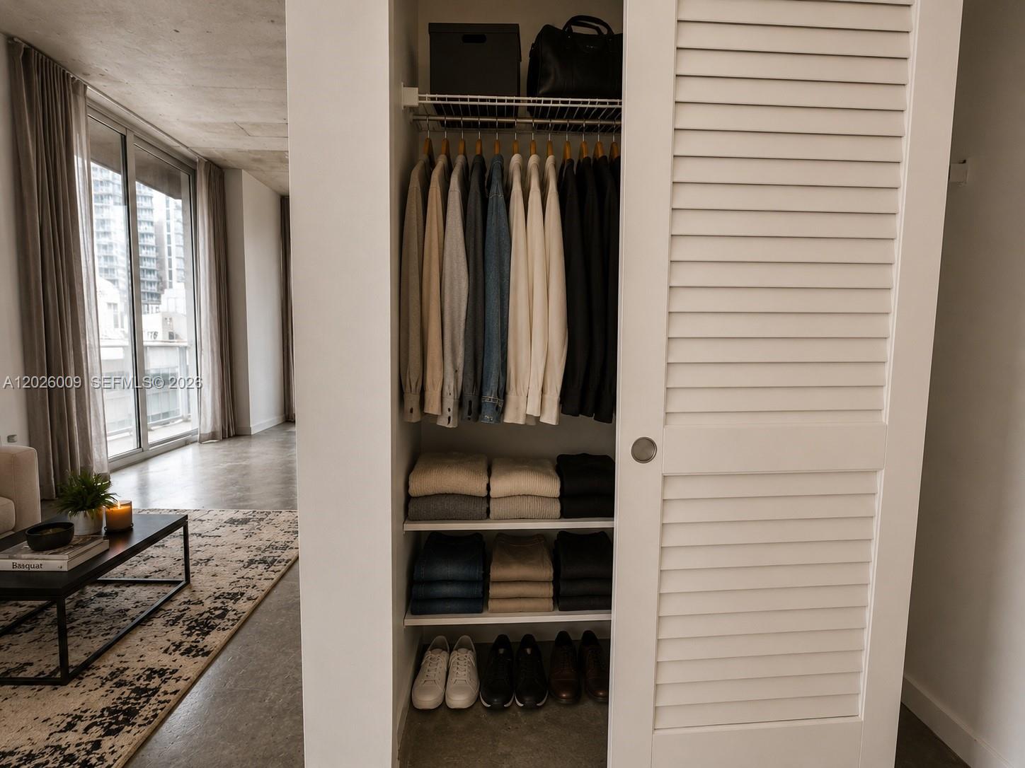 151 SE 1st St #1501, Miami FL 33131